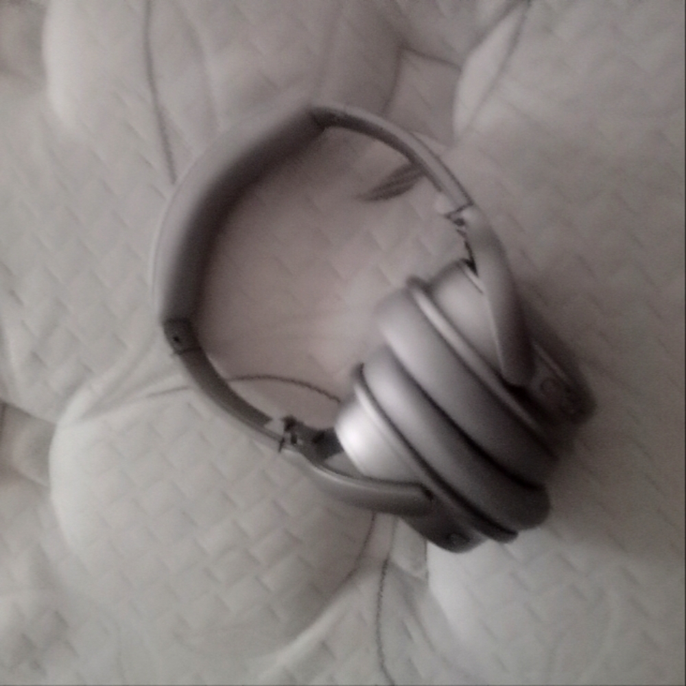 Noise proof headphones